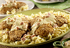Crunchy Chicken with Ham Sauce