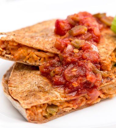 CHEESY CHICKEN & RICE QUESADILLAS CHEESY CHICKEN & RICE QUESADILLAS