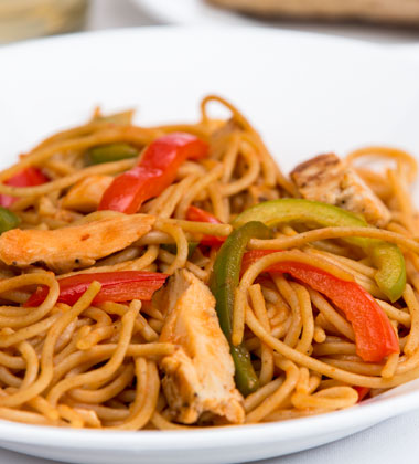 THAI TOMATO NOODLES WITH CHICKEN THAI TOMATO NOODLES WITH CHICKEN