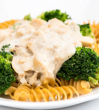 TWISTED CHICKEN BROCCOLI ALFREDO TWISTED CHICKEN BROCCOLI ALFREDO