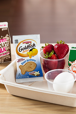 GOLDFISH® GIANT GRAHAMS BAKED WITH WHOLE GRAIN VANILLA BREAKFAST COMBO GOLDFISH® GIANT GRAHAMS BAKED WITH WHOLE GRAIN VANILLA BREAKFAST COMBO
