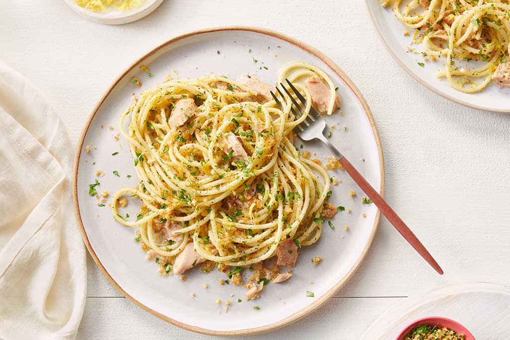 Spaghettis au thon, au citron et à la chapelure