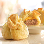 Mini-Cheeseburger Pastry Bundles