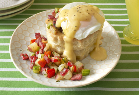 Red Potato-Corned Beef Hash and Eggs in Puff Pastry Shells