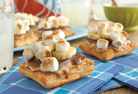 Chocolate, Peanut Butter & Banana S’more Puffs