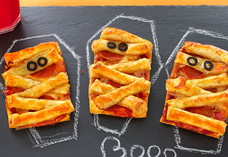 Mummy Pizza Puffs