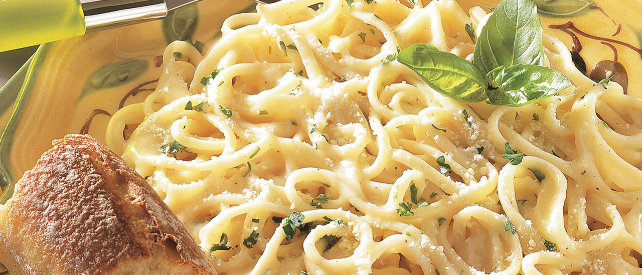 Linguine with Creamy Alfredo Sauce