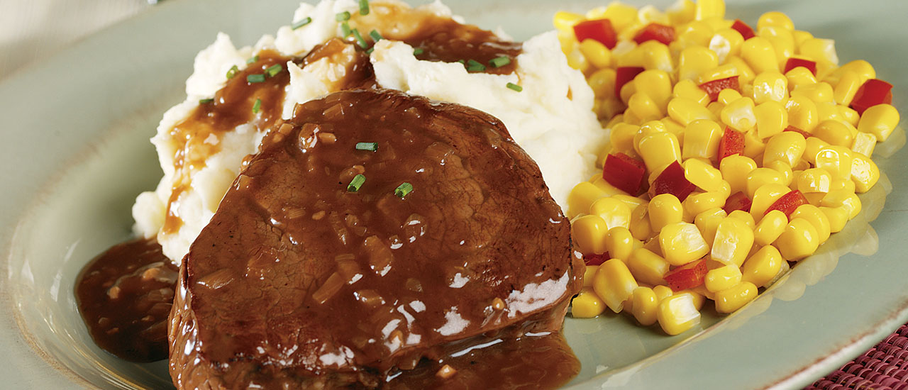 PanSeared Beef Steaks with Garlic Red Wine Gravy
