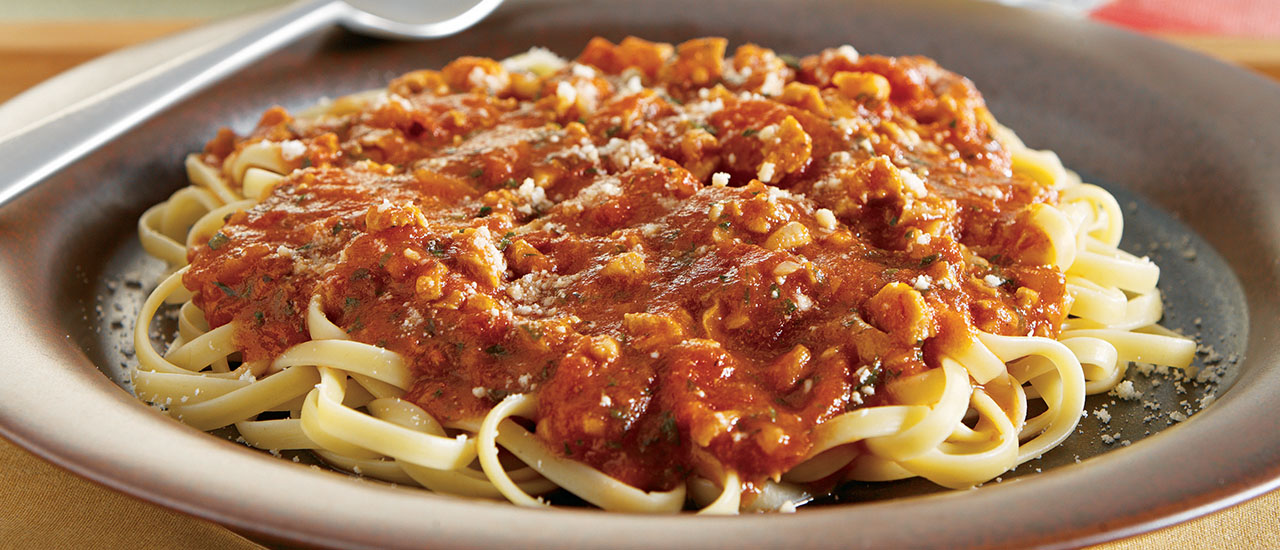 Linguine with Easy Red Clam Sauce