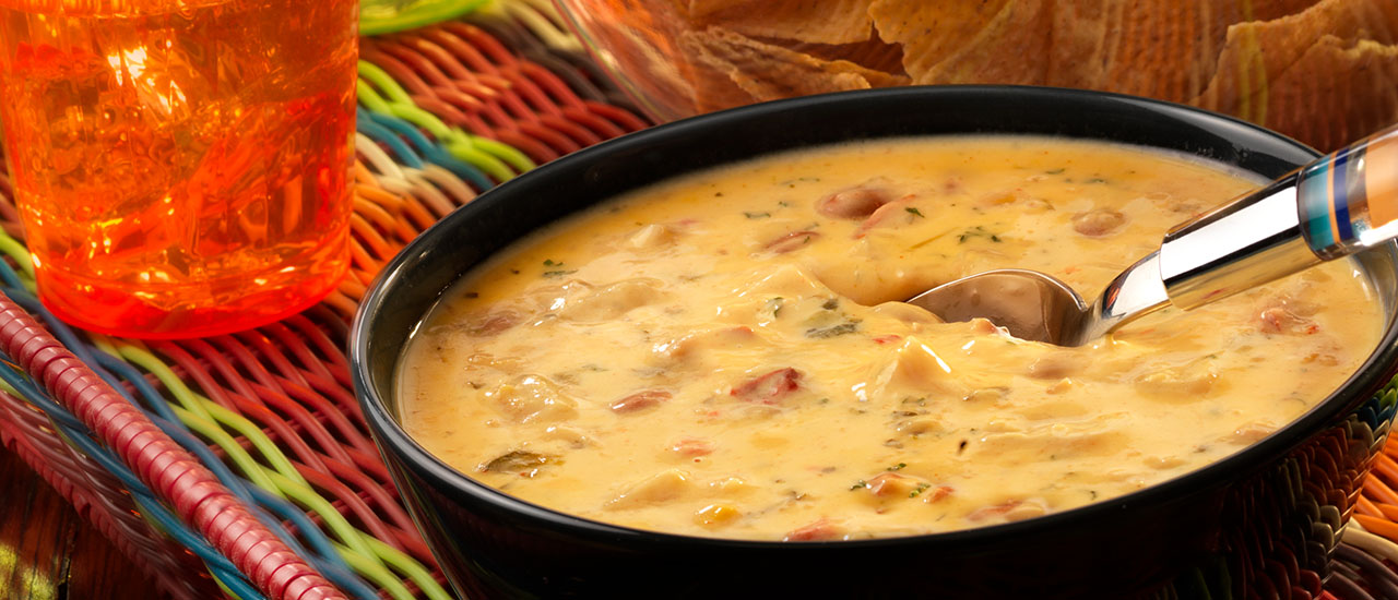 Chipotle Chicken con Queso Dip